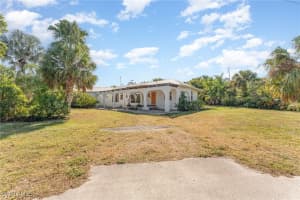 1232 Turkey Creek Lane, Moore Haven, FL 33471 Sold 02/07/25