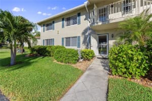 248 Winners Circle, Naples, FL 34112 Sold 02/28/25