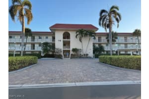 13 High Point Circle, Naples, FL 34103 Sold 01/24/25
