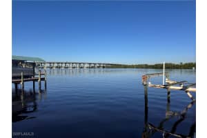 321 Shoreland Drive, Fort Myers, FL 33905 - MLS#224096505