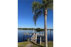 321 Shoreland Drive, Fort Myers, FL 33905 - MLS#224096505