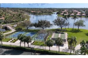 4143 Los Altos Court, Naples, FL 34109 Sold 01/03/25