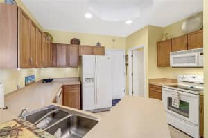 9810 Healthpark Circle, Fort Myers, FL 33908 - MLS#224096967