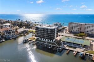 10420 Gulf Shore Dr 143, Naples