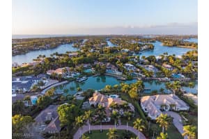885 Admiralty Parade E, Naples, FL 34102 Sold 03/04/25