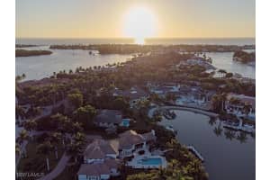 885 Admiralty Parade E, Naples, FL 34102 Sold 03/04/25