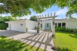 3750 Crayton Road, Naples, FL 34103 Sold 03/03/25