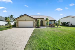 22360 Fountain Lakes Boulevard, Estero, FL 33928 Sold 07/17/25