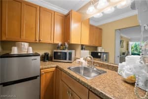 2555 9th Street, Naples, FL 34103 Sold 05/22/25
