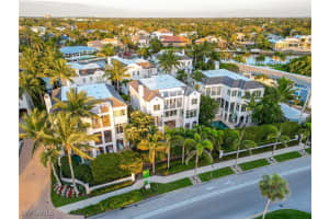 1724 Gulf Shore Boulevard, Naples, FL 34102 Sold 03/14/25