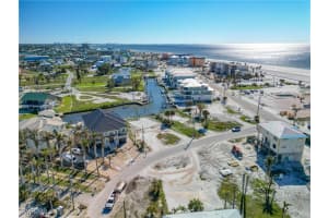 581 Carlos Circle, Fort Myers Beach, FL 33931 - MLS#224097583