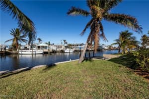 2543 Sanibel Boulevard, St. James City, FL 33956 Sold 03/10/25