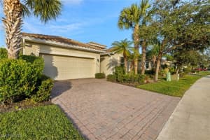 2517 Laurentina Lane, Cape Coral, FL 33909 - MLS#224097661