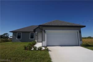 9041 Indio Circle, Labelle, FL 33935 Sold 02/12/25