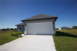 9041 Indio Circle, Labelle, FL 33935 Sold 02/12/25