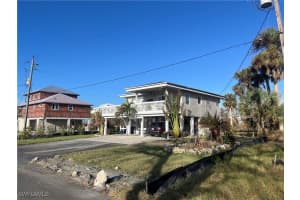 171 Lanark Avenue, Fort Myers Beach, FL 33931 Sold 05/07/25