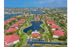 285 Waterside Cir 2-102, Marco Island