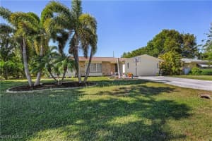 5218 Pocatella Court, Cape Coral, FL 33904 - MLS#224098209