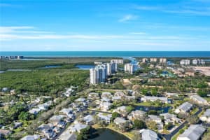 675 Wiggins Lake Drive, Naples, FL 34110 Sold 03/14/25