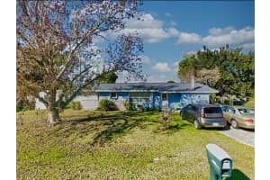 372 Park Lane Drive, North Fort Myers, FL 33917 Sold 02/24/25