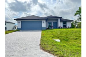 2302 35th Street, Cape Coral, FL 33909 - MLS#224098529