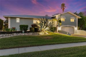 568 Tigertail Ct Marco Island, FL 34145 - Off Market