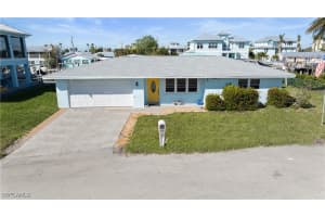 2620 Clyde Street, Matlacha, FL 33993 Sold 06/03/25