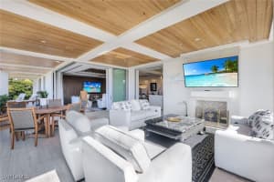 275 8th Street, Naples, FL 34102 Sold 03/21/25
