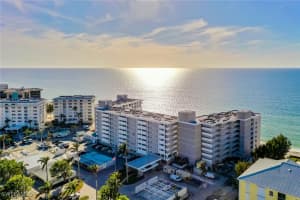 3443 Gulf Shore Blvd N 803, Naples
