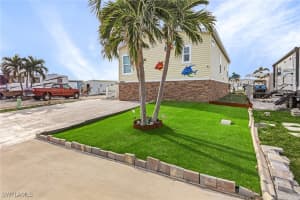 2901 York Road, St. James City, FL 33956 Sold 06/24/25