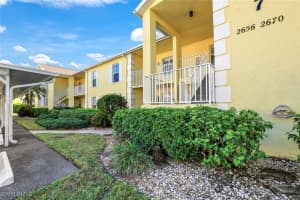 2668 Kings Lake Blvd 203, Naples