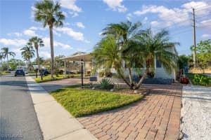 11350 Bayside Boulevard, Fort Myers Beach, FL 33931 Sold 04/25/25