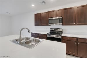 15176 Wildflower Circle, Naples, FL 34119 Sold 04/25/25