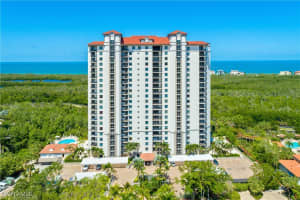 7225 Pelican Bay Blvd 203, Naples