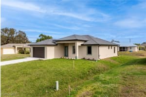 910 Atherton Avenue, Lehigh Acres, FL 33971 - MLS#224099165