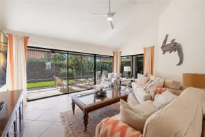 802 Reef Point Circle, Naples, FL 34108 Sold 03/18/25