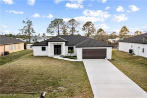 456 Mercedes Court, Lehigh Acres, FL 33972 - MLS#224099343