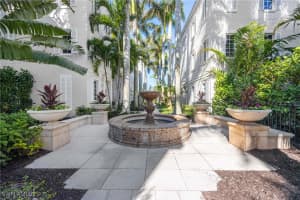 334 8th Avenue, Naples, FL 34102 - MLS#224099533