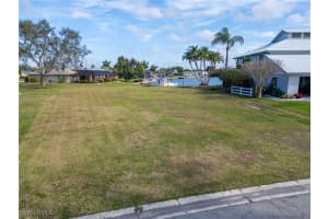 1852 Lakeview Boulevard, North Fort Myers, FL 33903 Sold 03/31/25