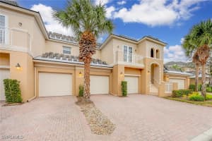 23761 Merano Ct 202, Estero