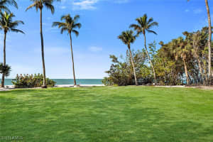 1900 Gulf Shore Boulevard, Naples, FL 34102 Sold 01/10/25