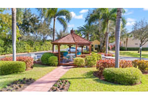 2415 Bayou Lane, Naples, FL 34112 Sold 04/30/25