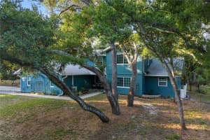 16461 Chicopee Avenue, Port Charlotte, FL 33954 Sold 03/28/25