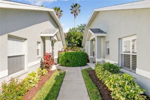 1700 Royal Circle, Naples, FL 34112 - MLS#224100287