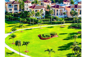 4001 Gulf Shore Boulevard, Naples, FL 34103 Sold 05/02/25