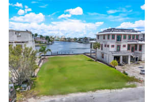 287 Trade Winds Avenue, Naples, FL 34108 Sold 12/31/24