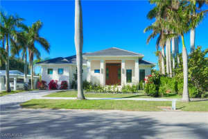 629 10th Street, Naples, FL 34102 Sold 08/14/25
