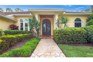 189 Edgemere Way, Naples, FL 34105 Sold 06/25/25