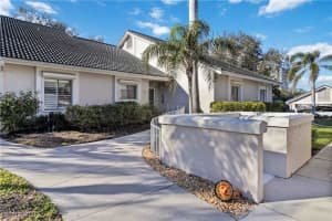 808 Arbor Lake Dr 8-105, Naples