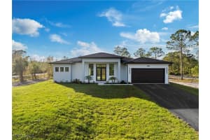 1617 Desoto Boulevard, Naples, FL 34120 Sold 02/07/25